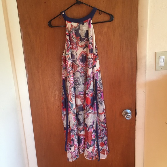 ⭐️ 3/$15 ⭐️ Floral dress - Picture 3 of 6